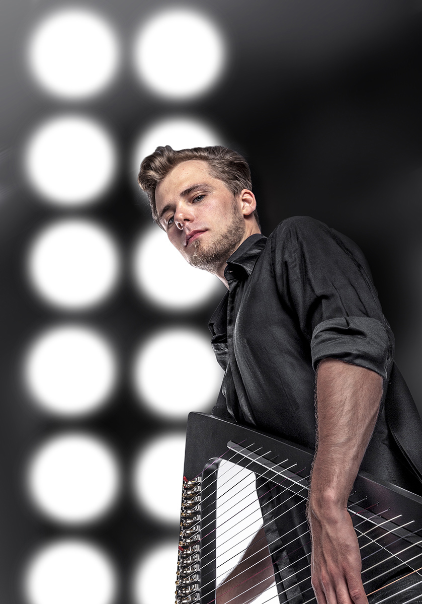 škubnutí sasha sytycd datování Seznamovací hotely v Karáčí